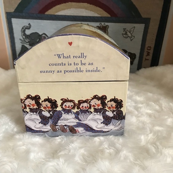 Rare 1980’s Johnny Gruelle Dancing Musical Raggedy Ann Jewelry Box - Picture 9 of 9